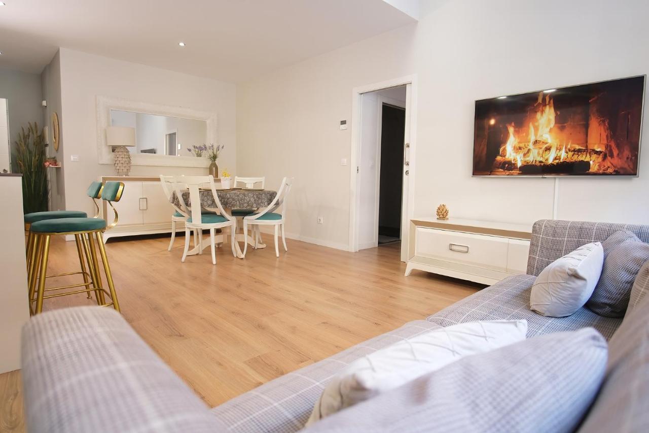 Lujoso Hogar Cerca Del Casco Antiguo De La Ciudad Apartment บาเลนเซีย ภายนอก รูปภาพ