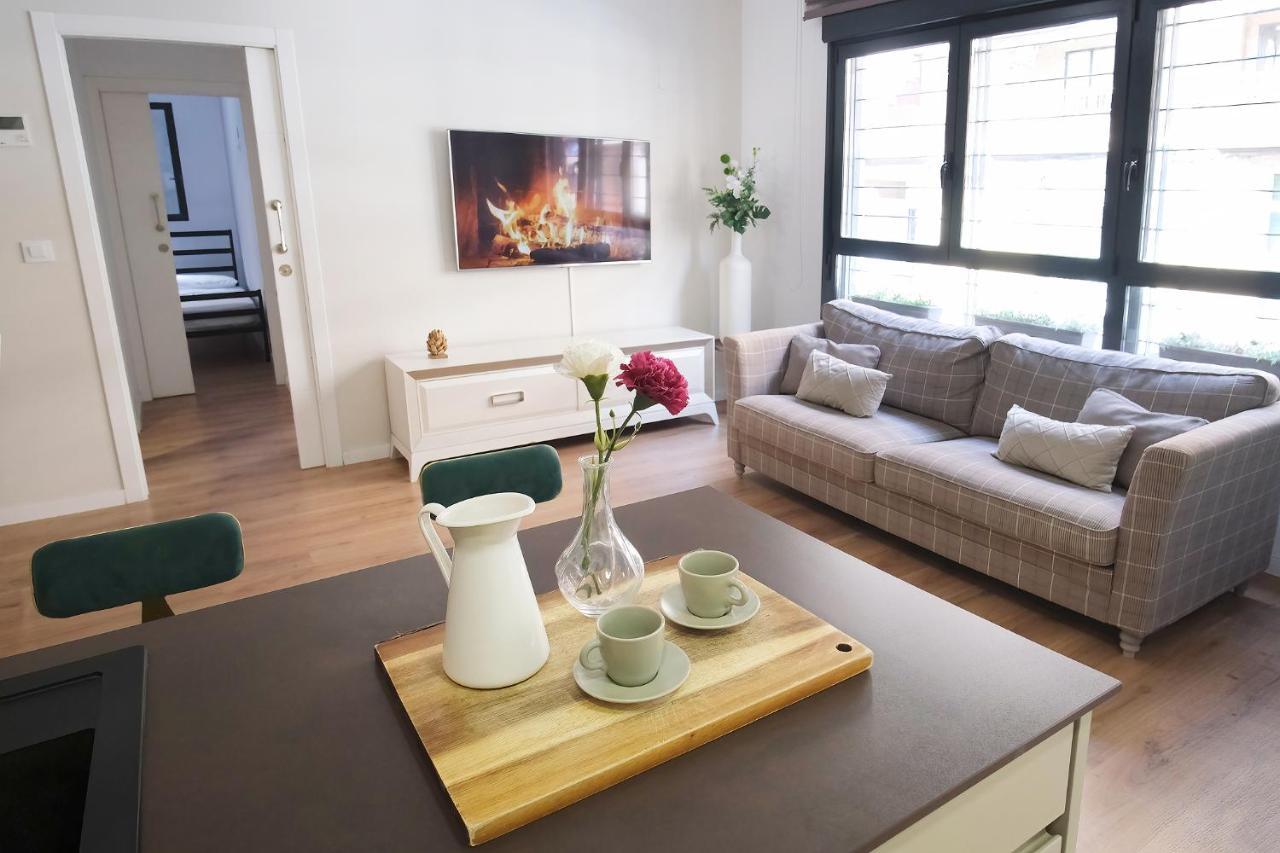 Lujoso Hogar Cerca Del Casco Antiguo De La Ciudad Apartment บาเลนเซีย ภายนอก รูปภาพ